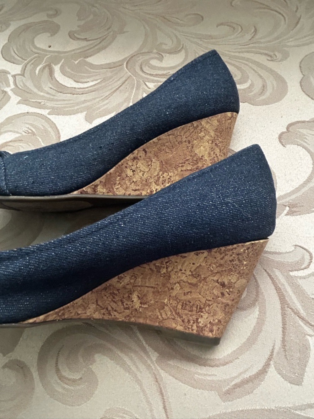 American Eagle Women’s 9.5 Navy Denim Peep-Toe Knot Cork Wedge Heels Shoes - Picture 9 of 10
